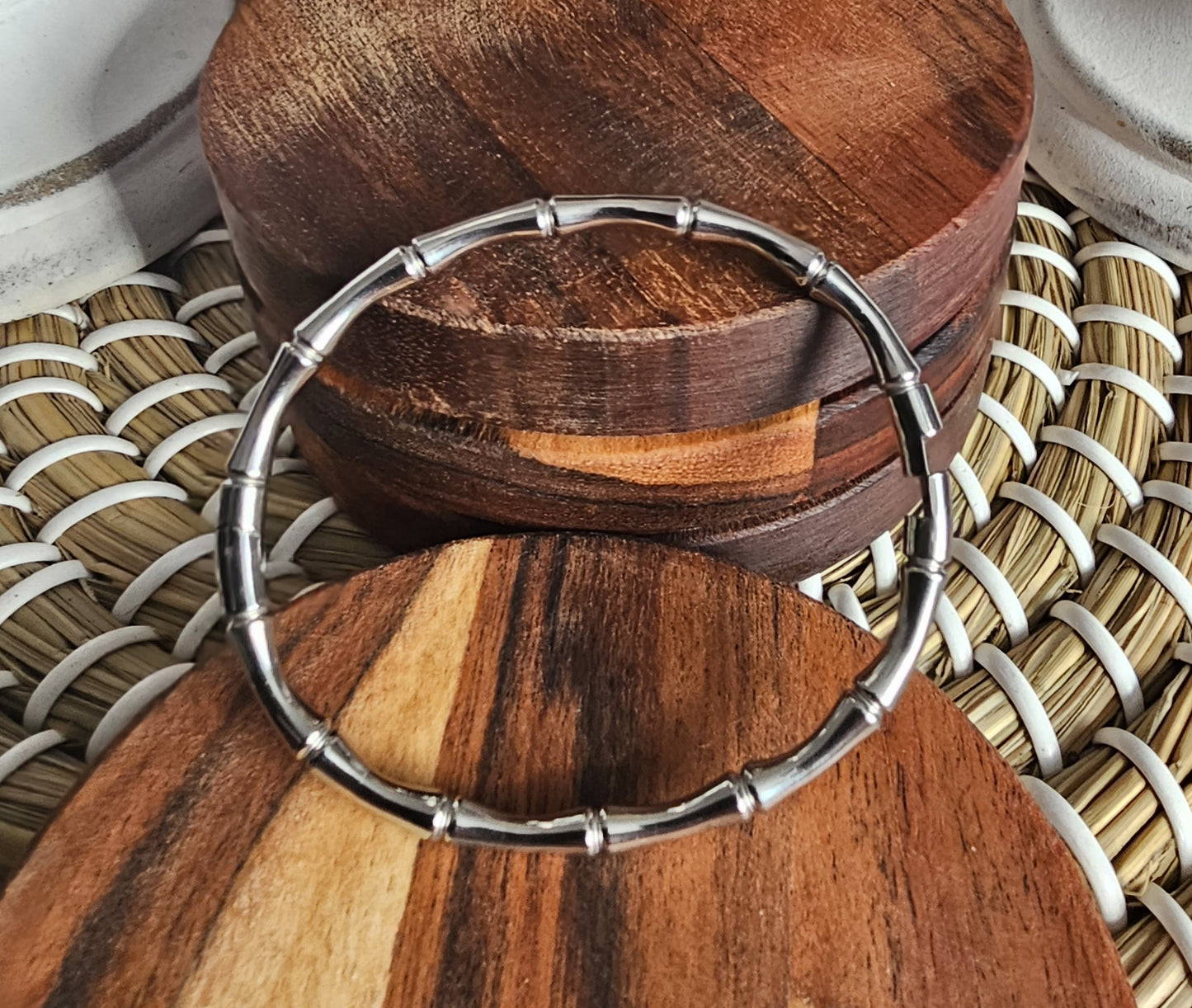 Bamboo Style Oval Clasp Bracelet