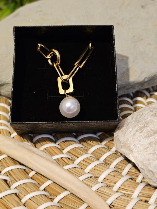 Pearl Style Necklace
